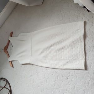 Cream shift dress from Ann Taylor. In great shape  Size 2P